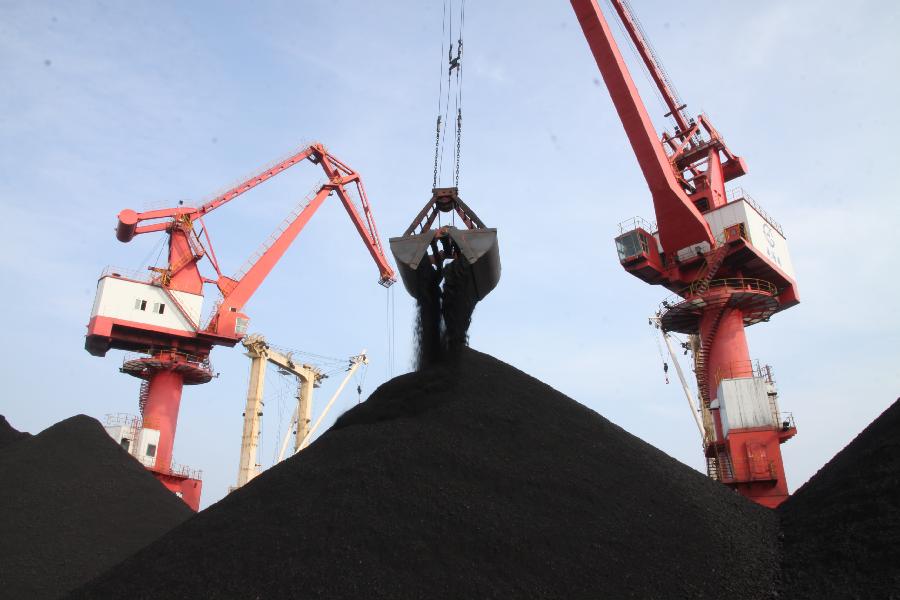 #(經(jīng)濟)(2)山東威海加緊電煤運輸 保障冬季用煤