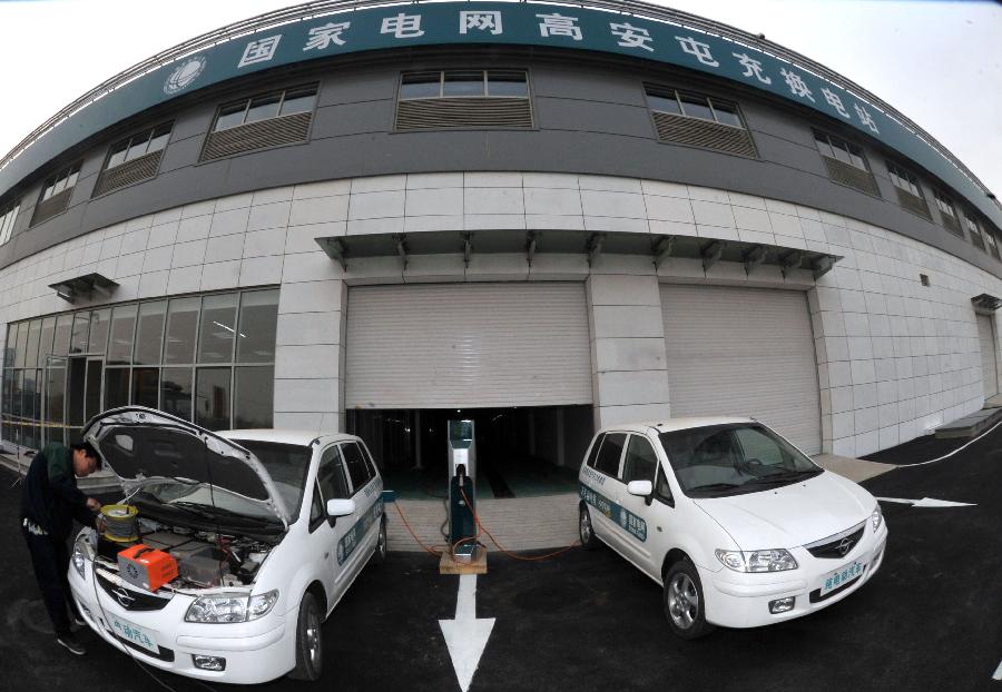 （新華直擊）（4）探秘國內(nèi)最大電動(dòng)汽車充換電站