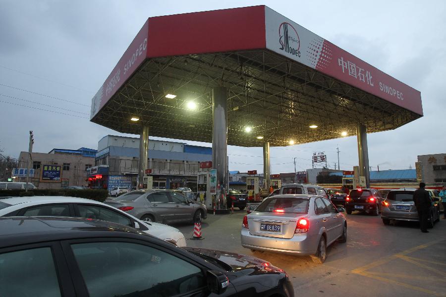 #(經(jīng)濟(jì))(2)發(fā)改委:汽柴油價(jià)格3月20日零時(shí)起每噸上漲600元